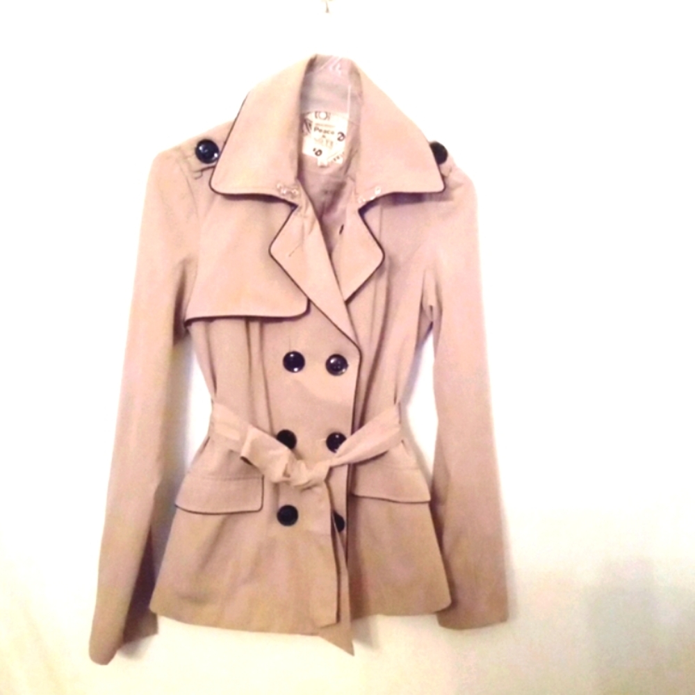 Urban Behavior Women's Tan Trench Coat & Contrast BlackTipping Small